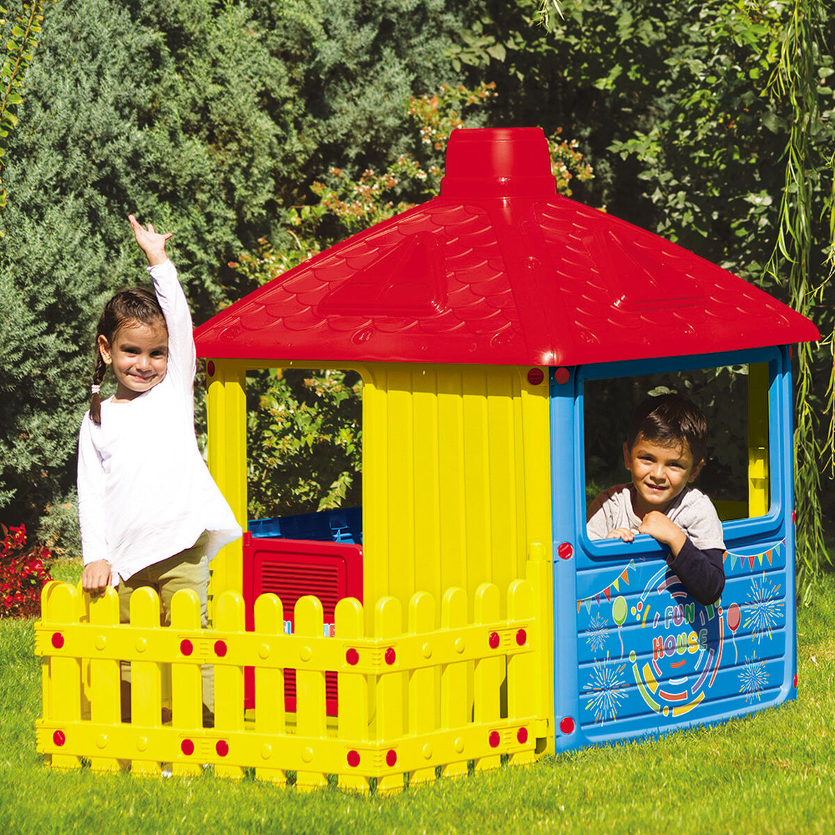 Casa Multicolor con Valla Dolu